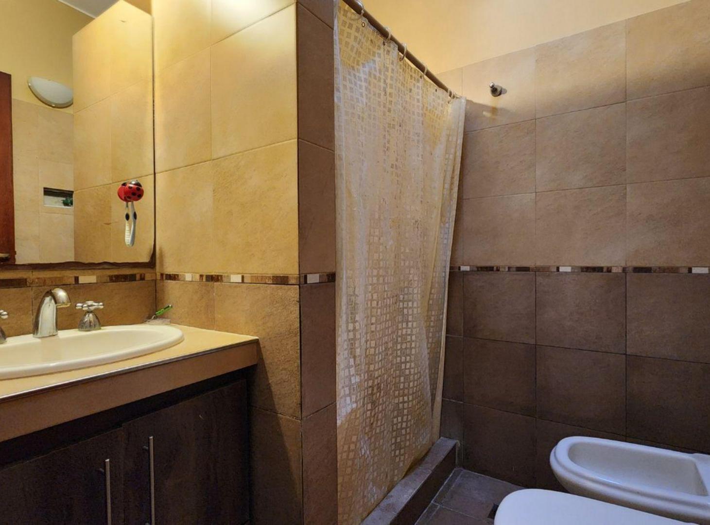 Foto de CASA EN VENTA EN RINGUELET, imagen 3