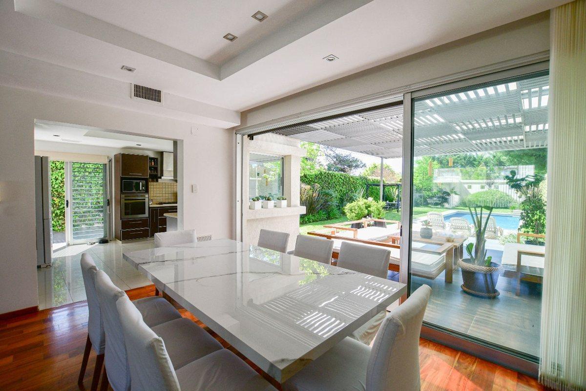 Foto de CASA EN VENTA GONNET, imagen 2