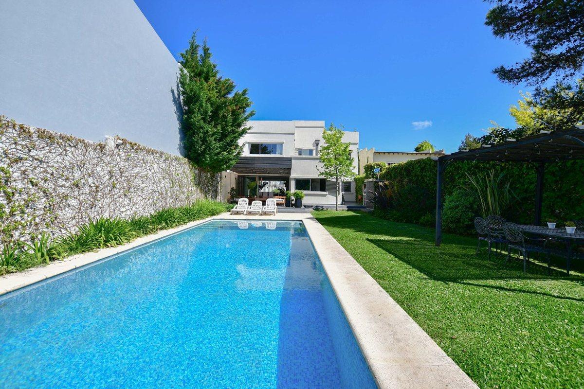 Foto de CASA EN VENTA GONNET, imagen 4