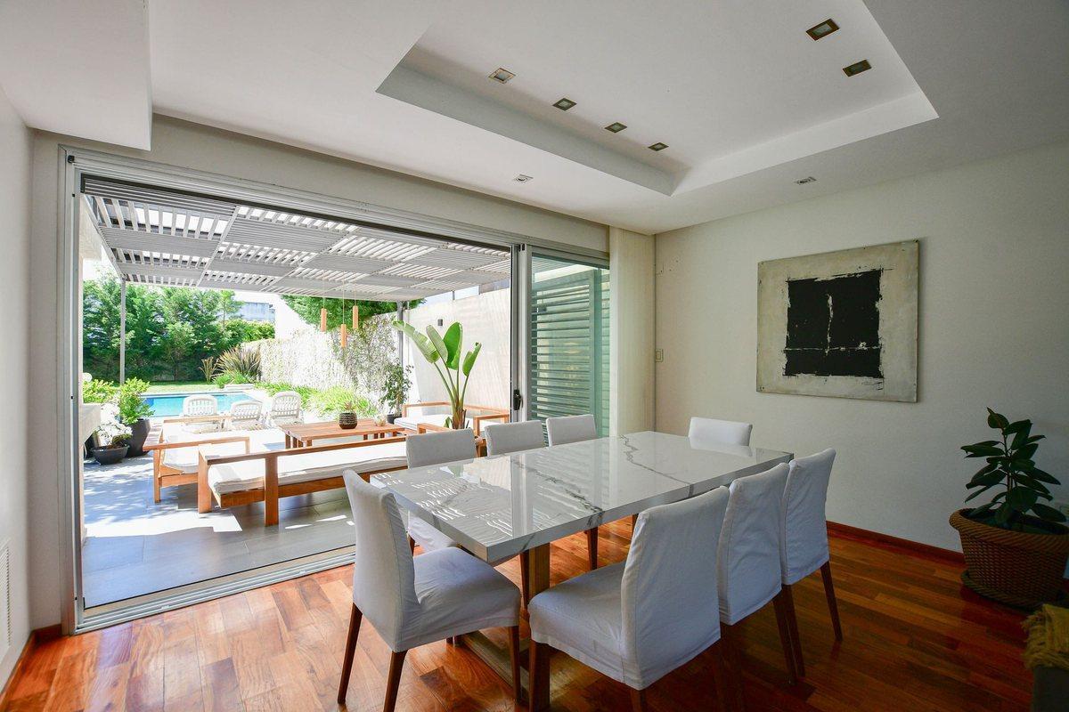 Foto de CASA EN VENTA GONNET, imagen 1