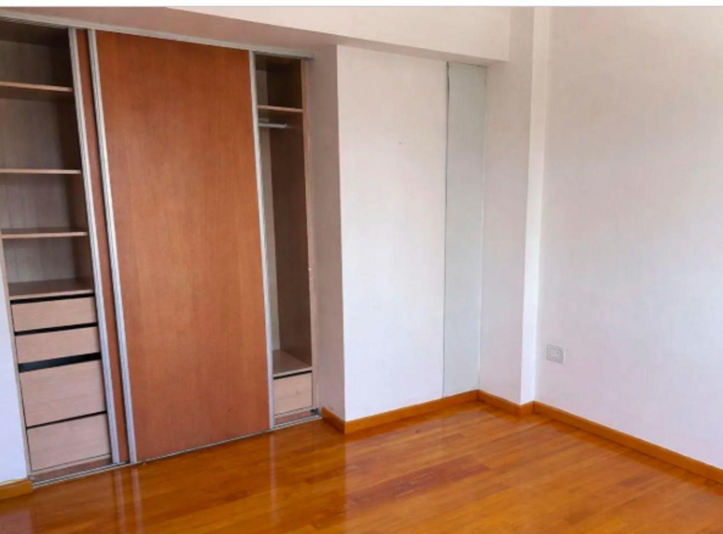 Foto de Departamento en venta en La Plata, imagen 1