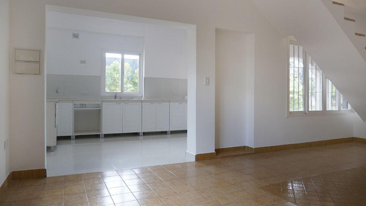 Foto de Casa en VENTA Ruta 2 km 52 con quincho y pileta, imagen 4