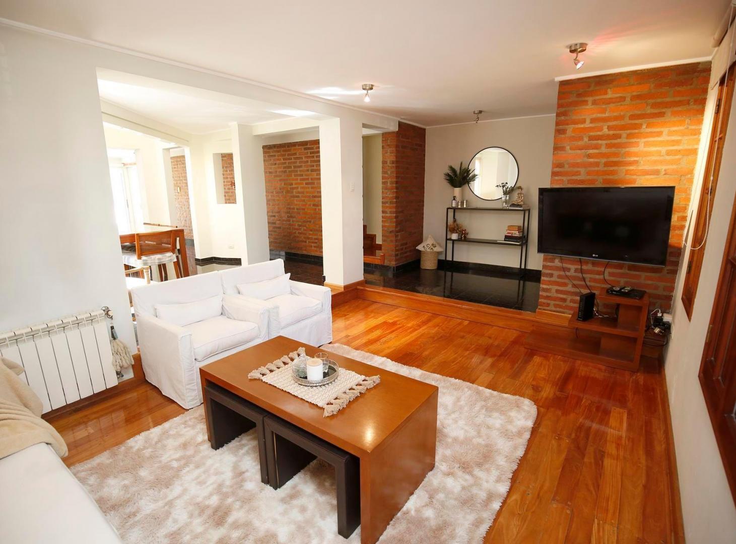 Foto de CASAS EN VENTA EN LA PLATA, imagen 2