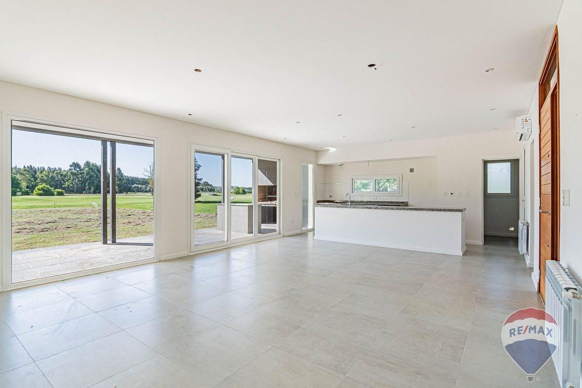 Foto de CASA EN VENTA EN HARAS DEL SUR 2, 4 dormitorios, imagen 1