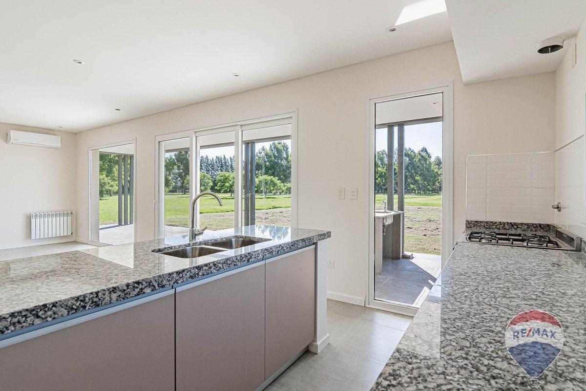 Foto de CASA EN VENTA EN HARAS DEL SUR 2, 4 dormitorios, imagen 3