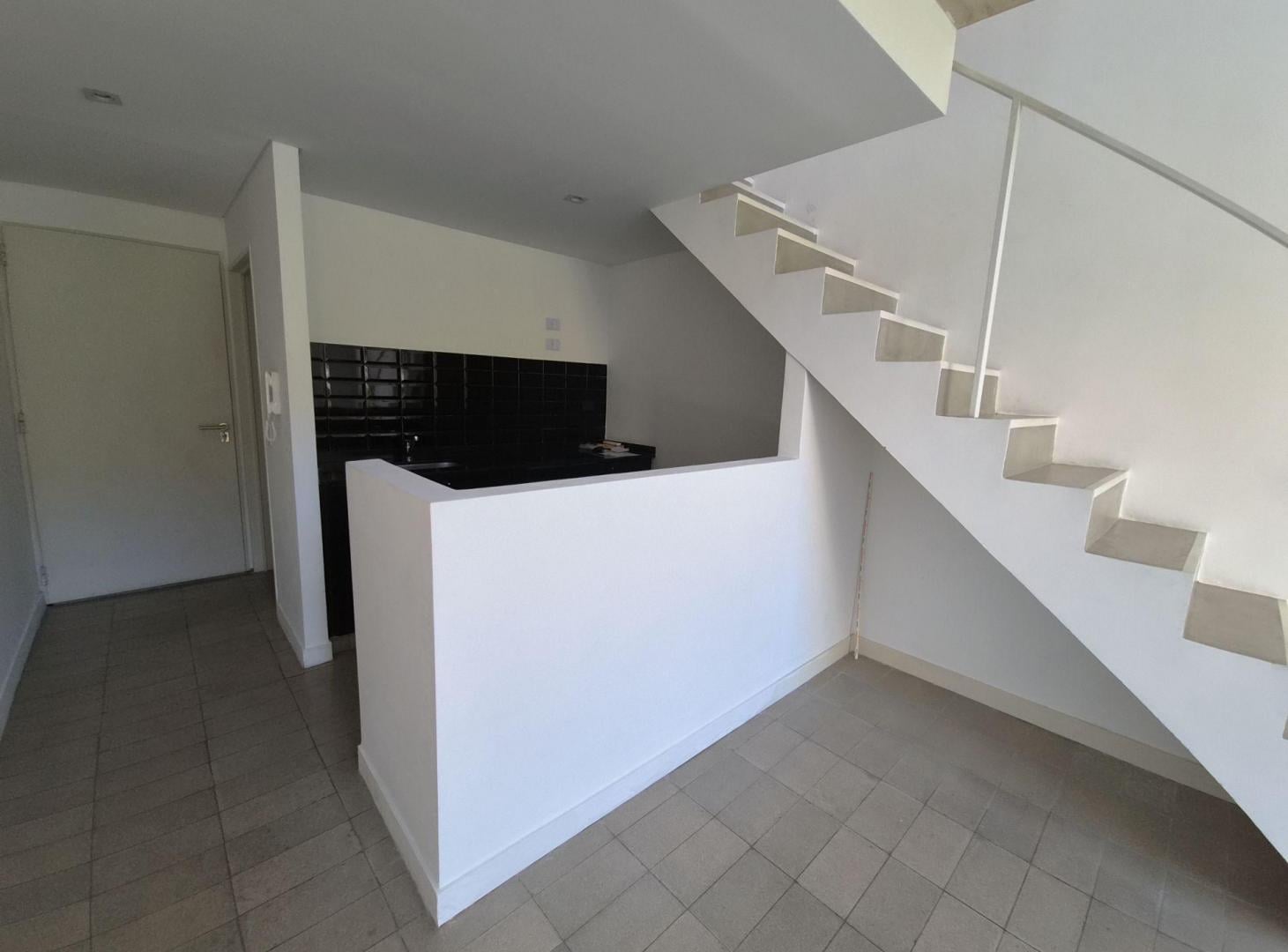Foto de DEPARTAMENTO 2 AMBIENTES VENTA VILLA URQUIZA, imagen 2