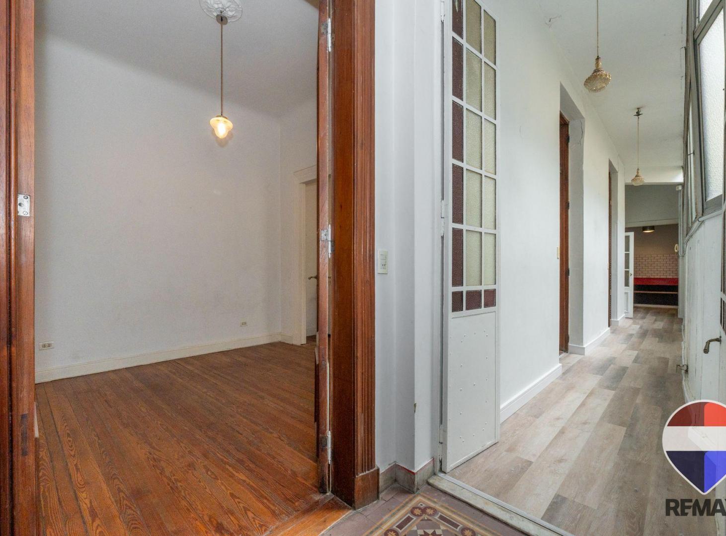 Foto de VENTA EXCELENTE DEPTO 2 AMB Y 1/2 EN SAN TELMO, imagen 4
