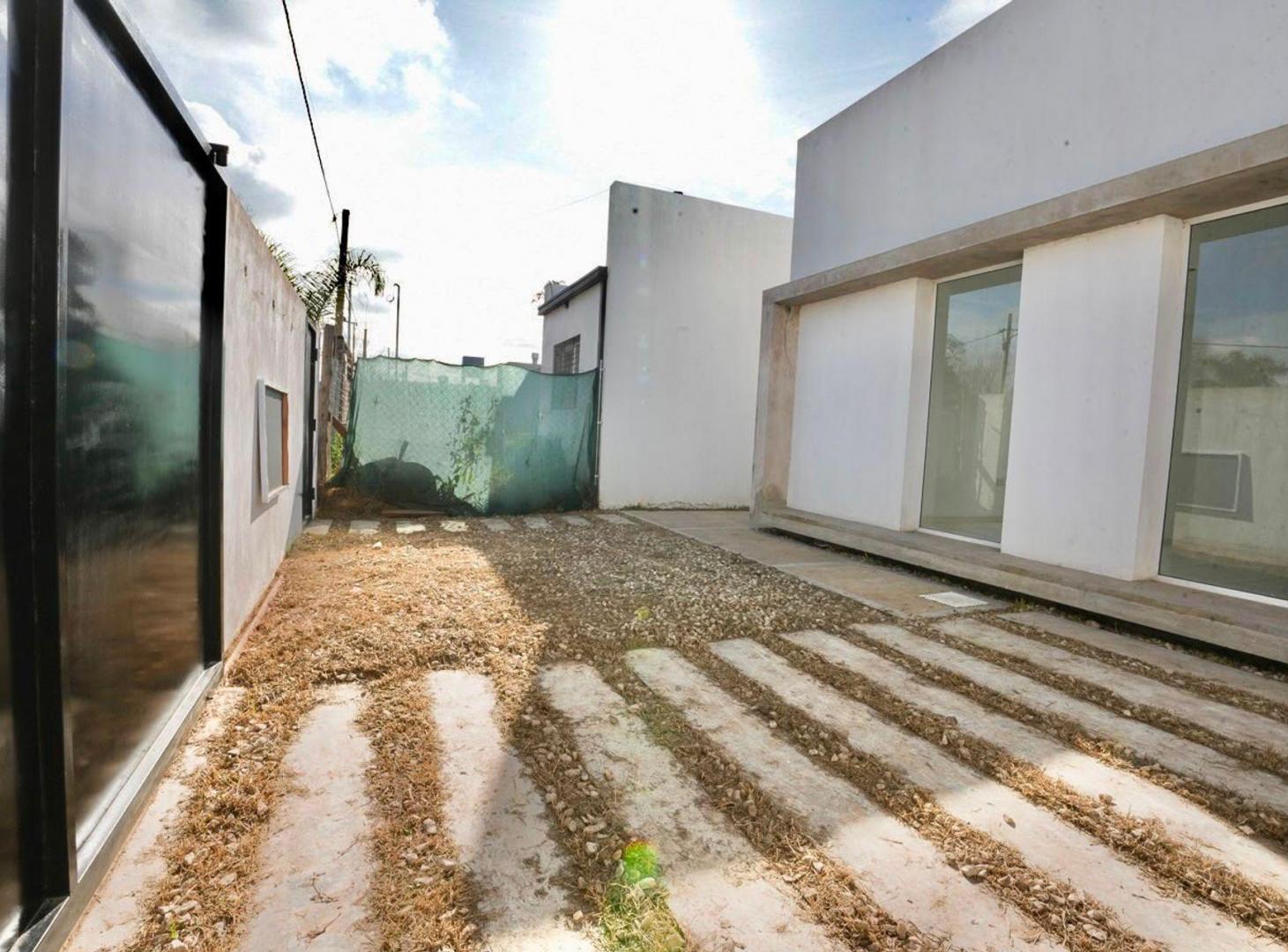Foto de Casa en venta La Plata, imagen 2