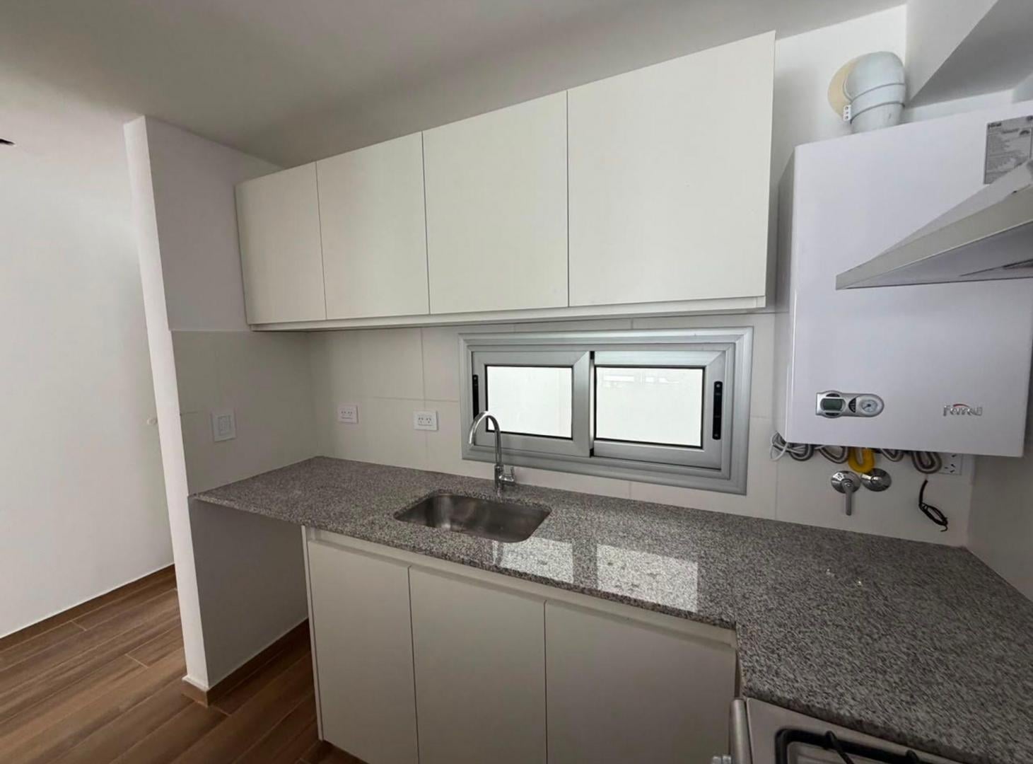 Foto de DEPARTAMENTO UN DORMITORIO. VENTA. LA PLATA, imagen 2