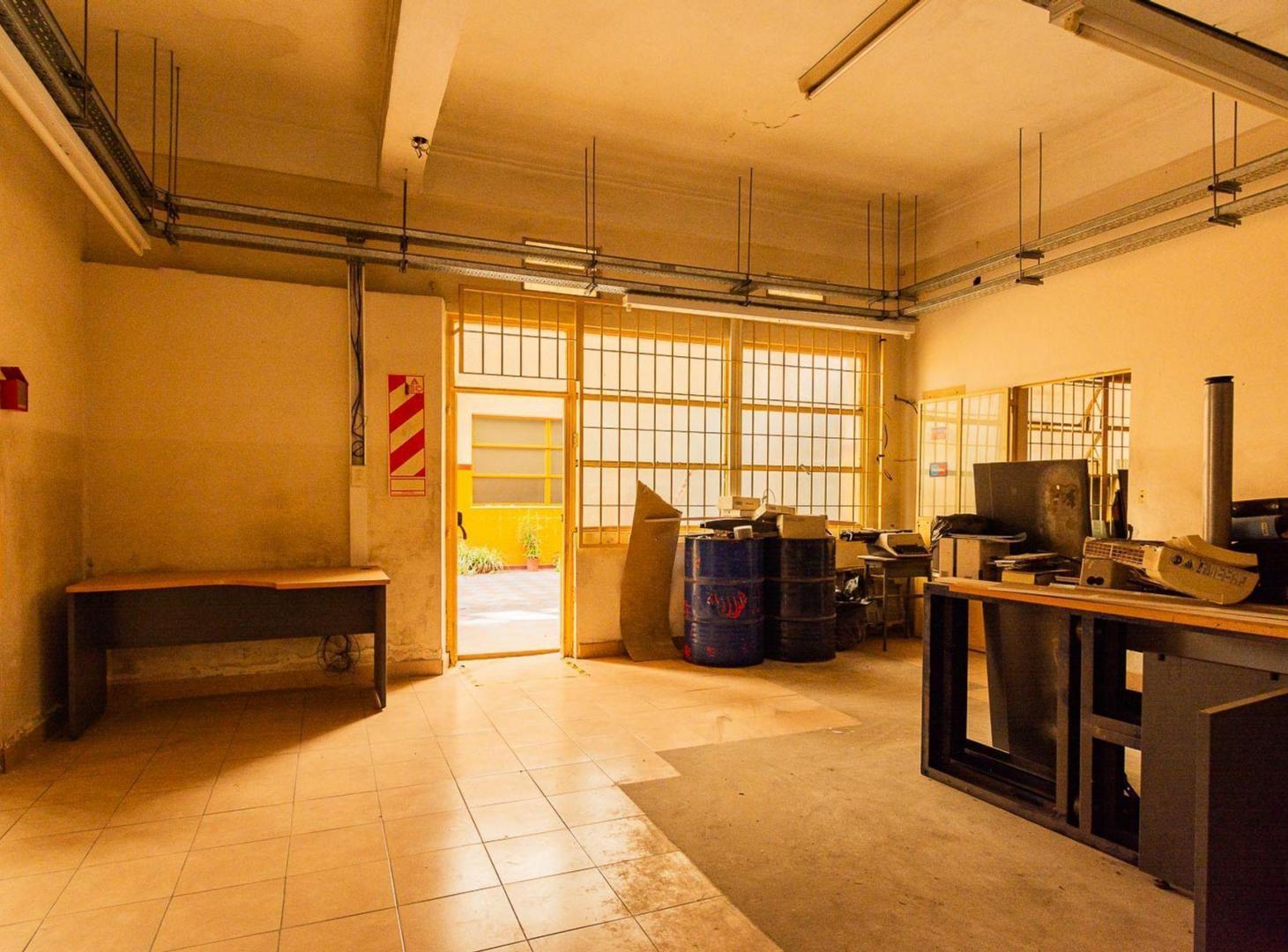 Foto de ALQUILER EDIFICIO-GALPON-DEPOSITO-OFICINAS-TEMPLO, imagen 1