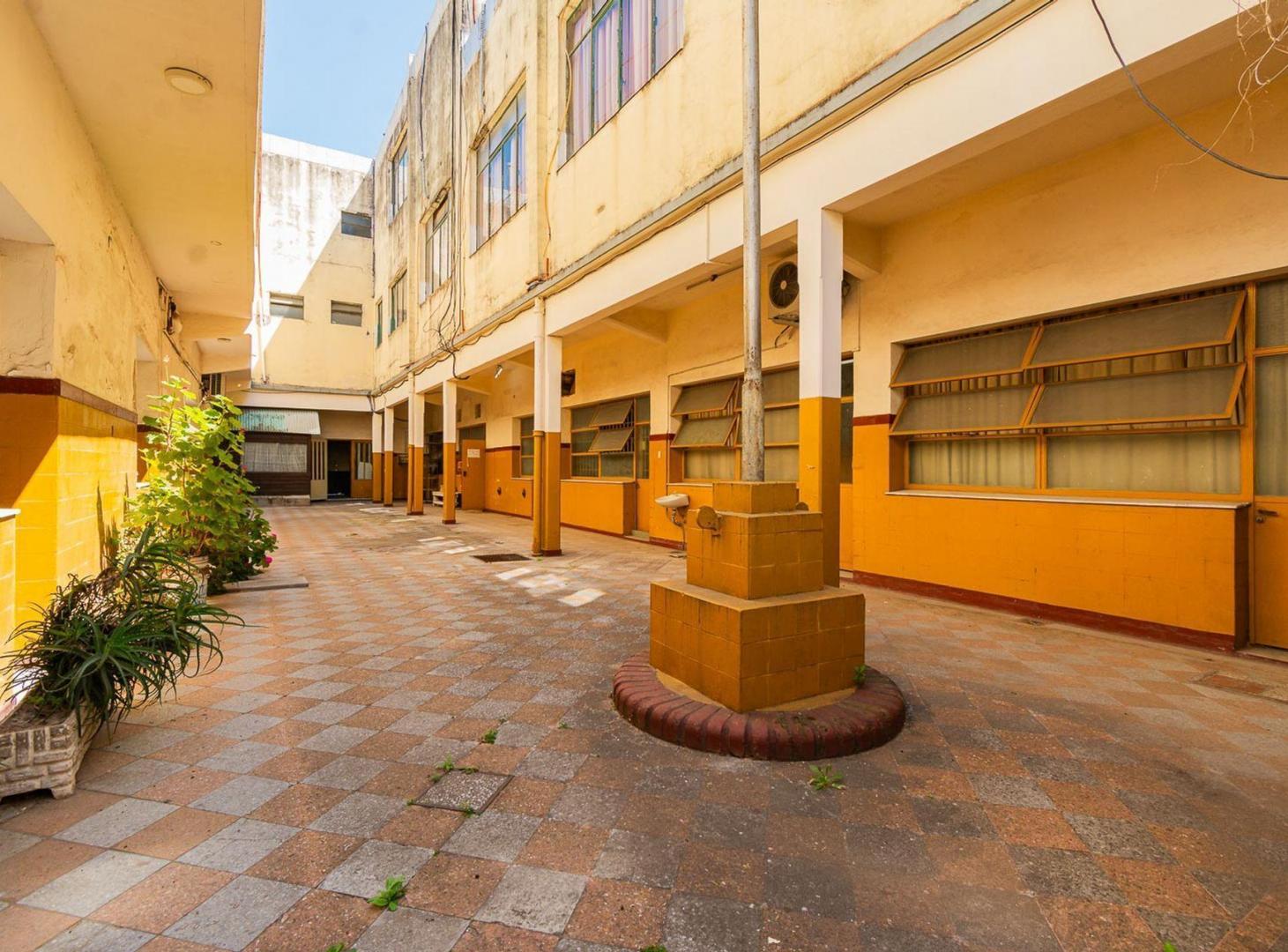 Foto de ALQUILER EDIFICIO-GALPON-DEPOSITO-OFICINAS-TEMPLO, imagen 2