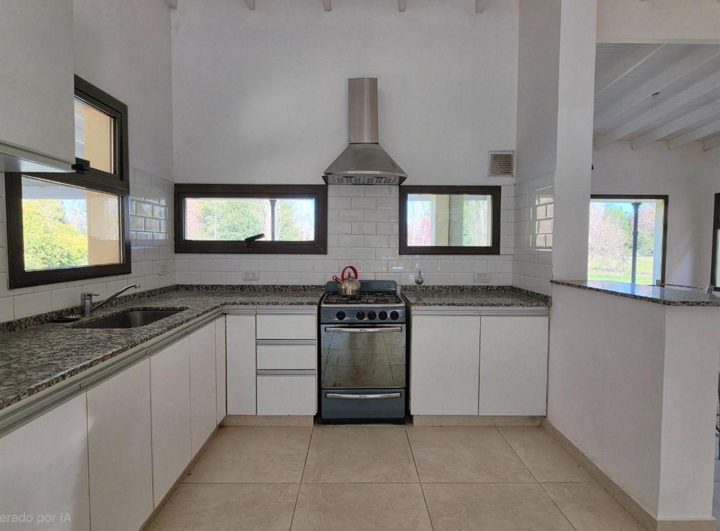 Foto de CASA EN VENTA EN CAMPOS DE ROCA ESTILO CAMPO, imagen 1