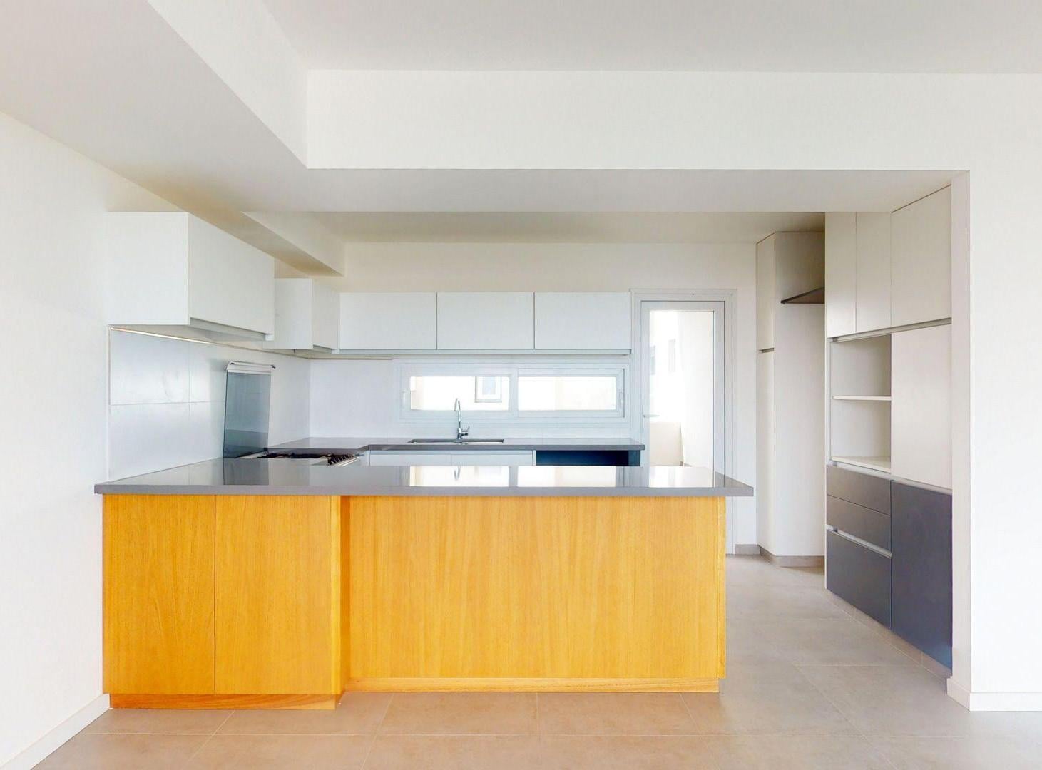 Foto de VENTA DE PISO EN LA PLATA., imagen 2