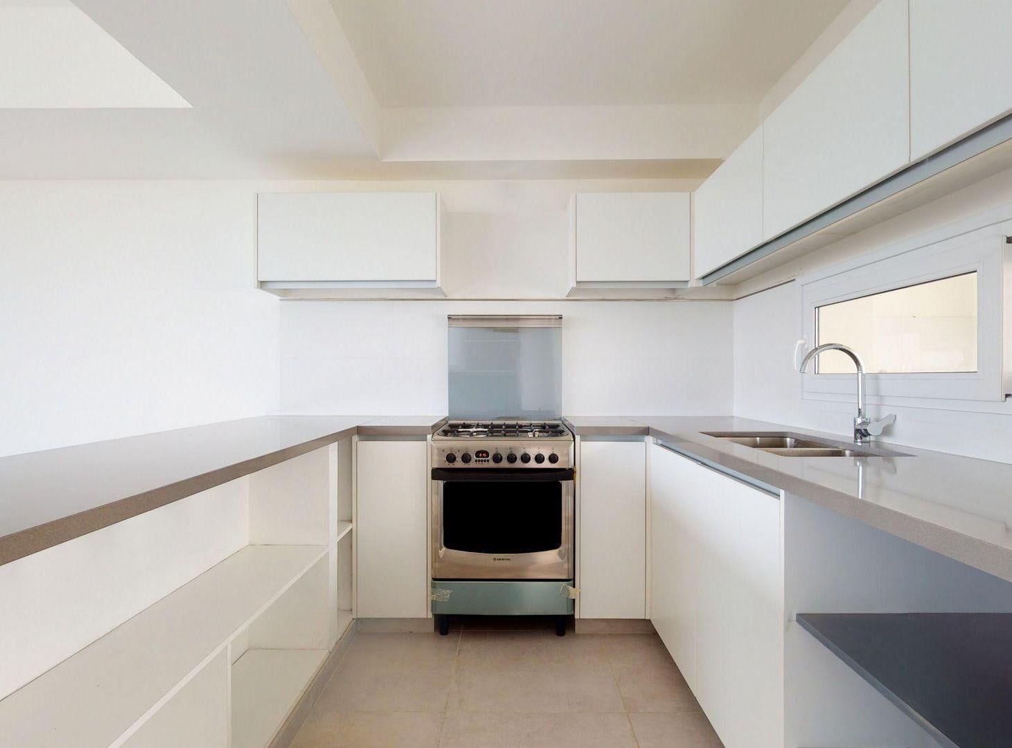 Foto de VENTA DE PISO EN LA PLATA., imagen 1