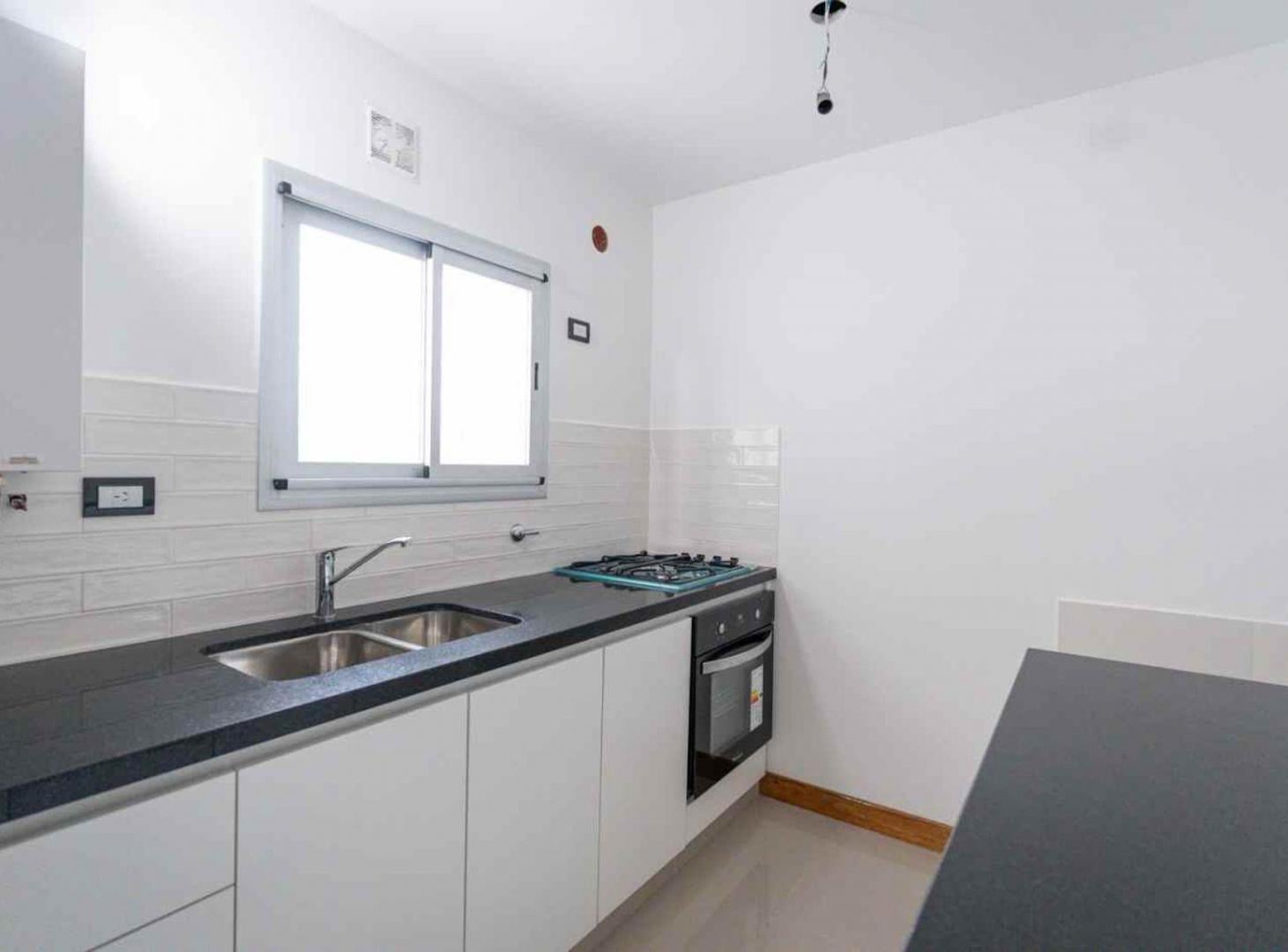 Foto de Departamento de un dormitorio en venta en La Plata, imagen 4