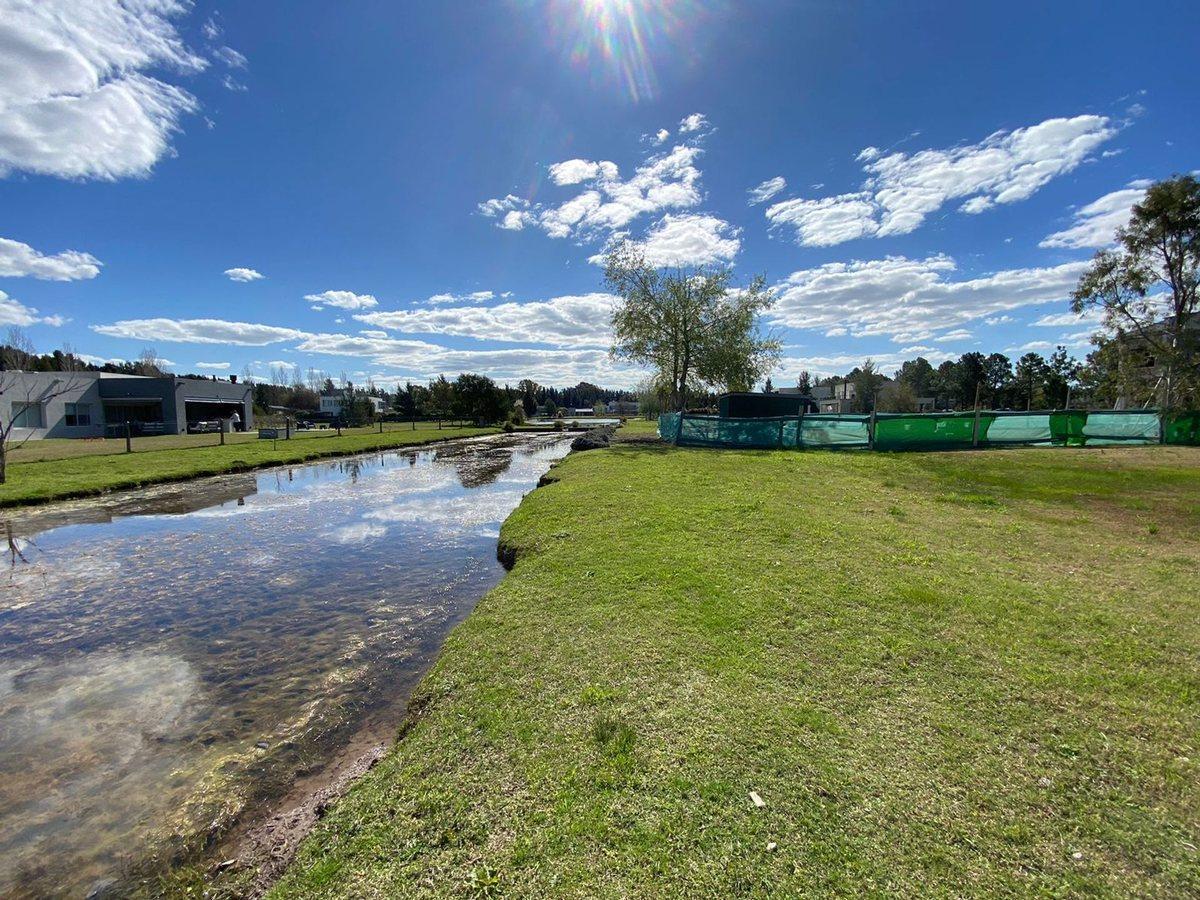 Foto de LOTE EN VENTA EN MIRALAGOS, imagen 3