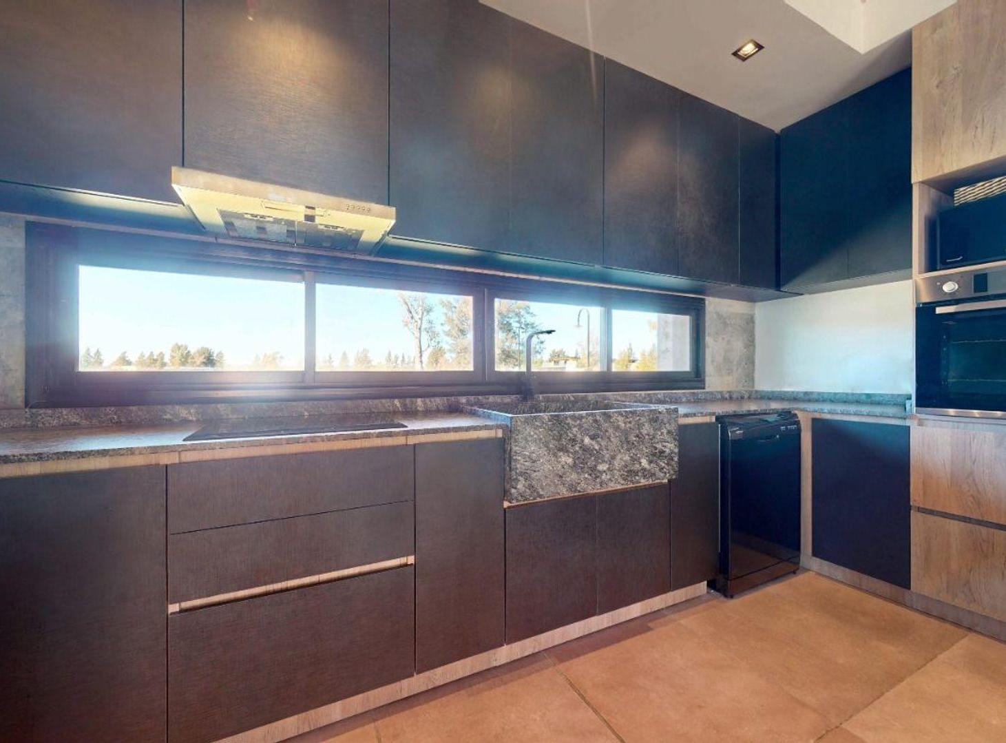 Foto de Casa en Venta 3 dormitorio, Barrio Privado Área 60, imagen 4