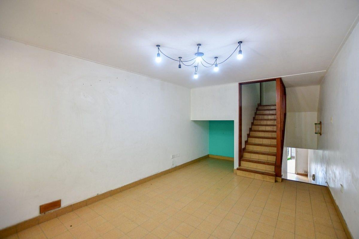 Foto de CASA TIPO TRIPLEX EN VENTA - LA PLATA, imagen 1