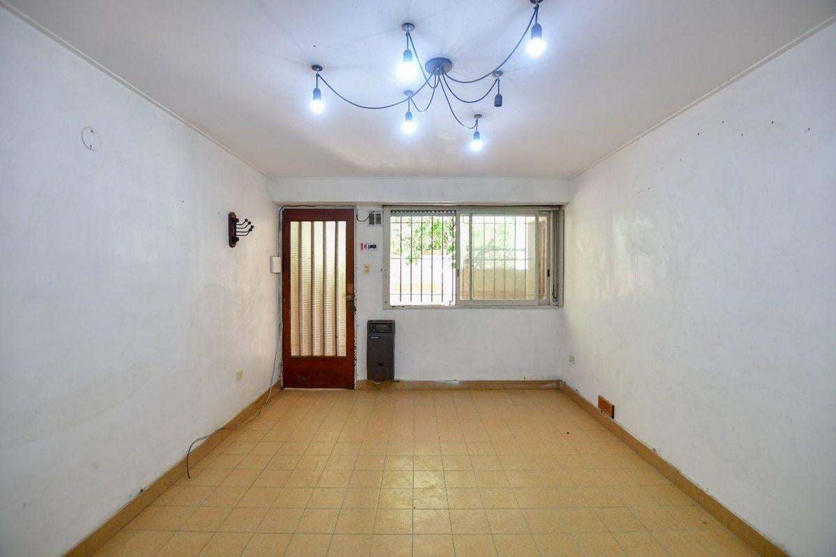 Foto de CASA TIPO TRIPLEX EN VENTA - LA PLATA, imagen 3