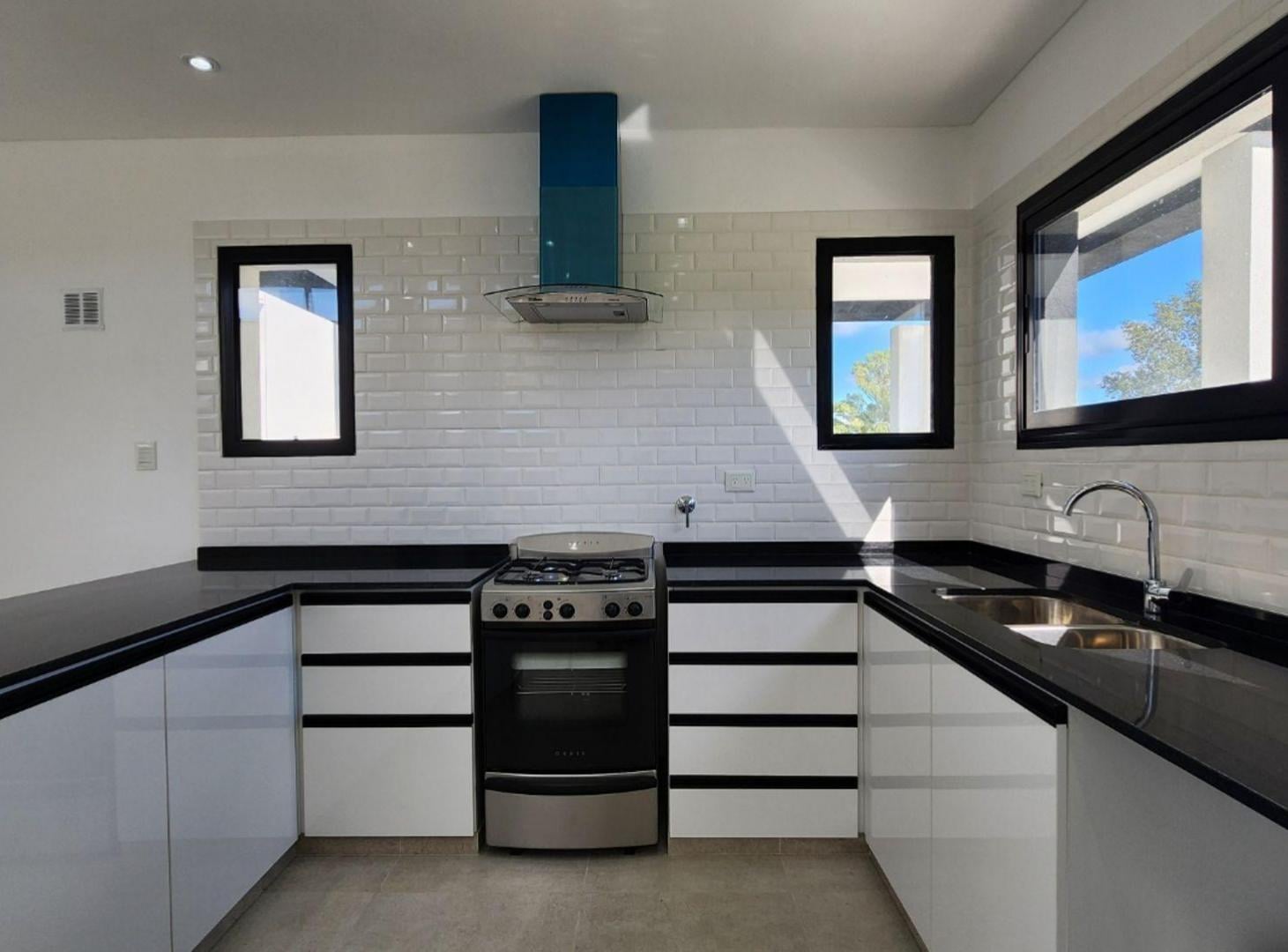 Foto de CASA EN VENTA EN AREA 60 LA VICTORIA POLO, imagen 1