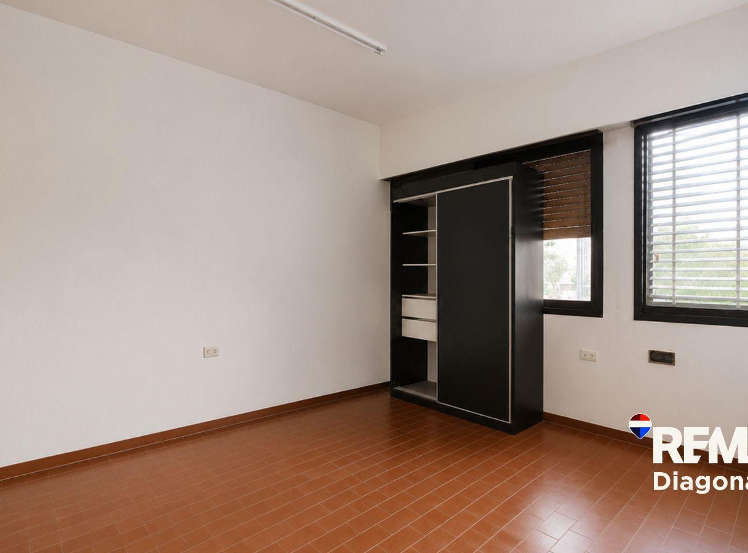 Foto de OFICINA EN VENTA EN LA PLATA, imagen 4