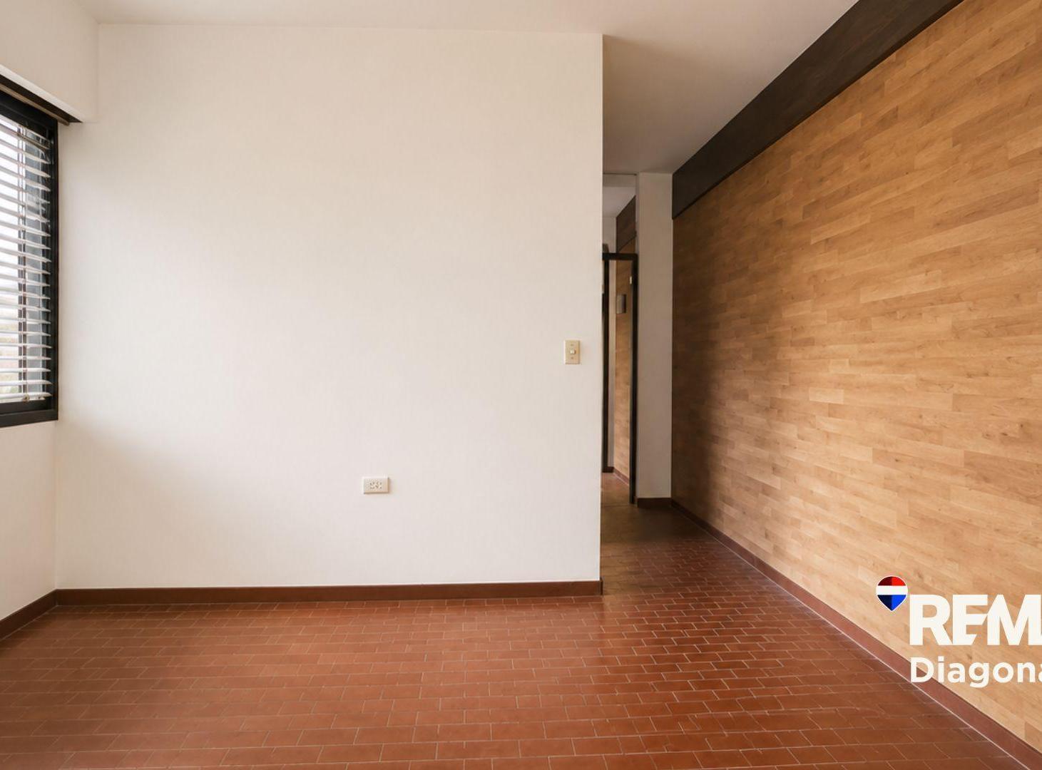 Foto de OFICINA EN VENTA EN LA PLATA, imagen 3