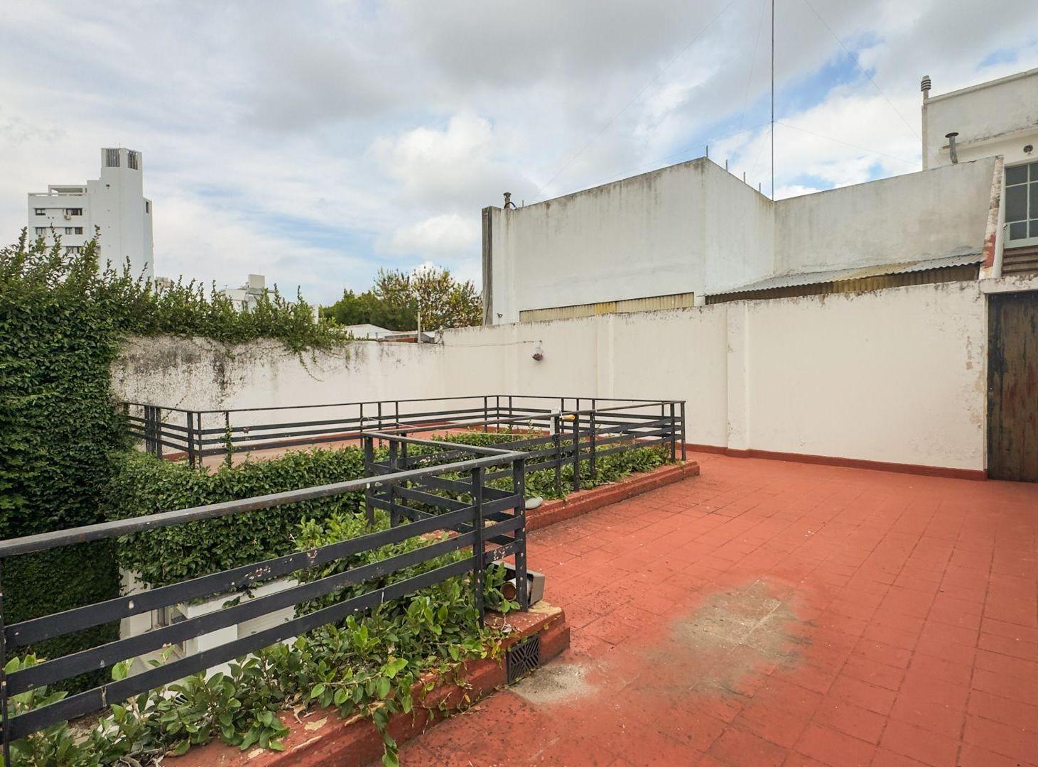 Foto de VENTA, LA PLATA CENTRO, PH CON PISCINA, imagen 2
