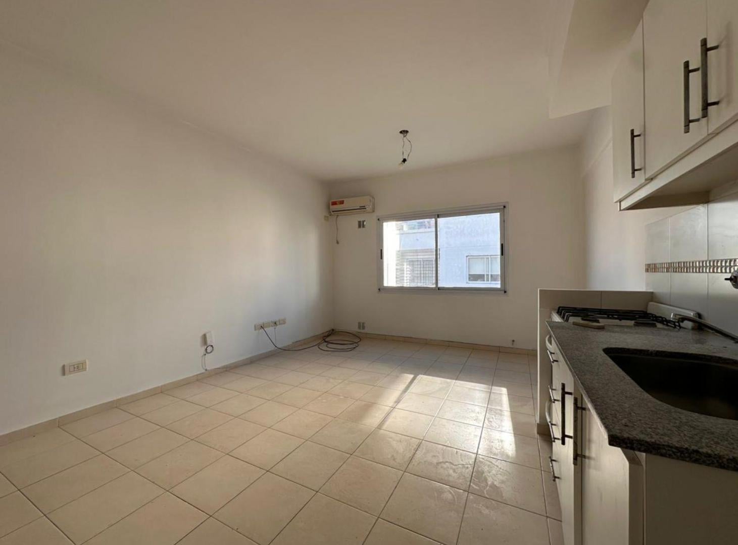 Foto de ALQUILER DEPARTAMENTO 1 DORMITORIO CON COCHERA, imagen 2