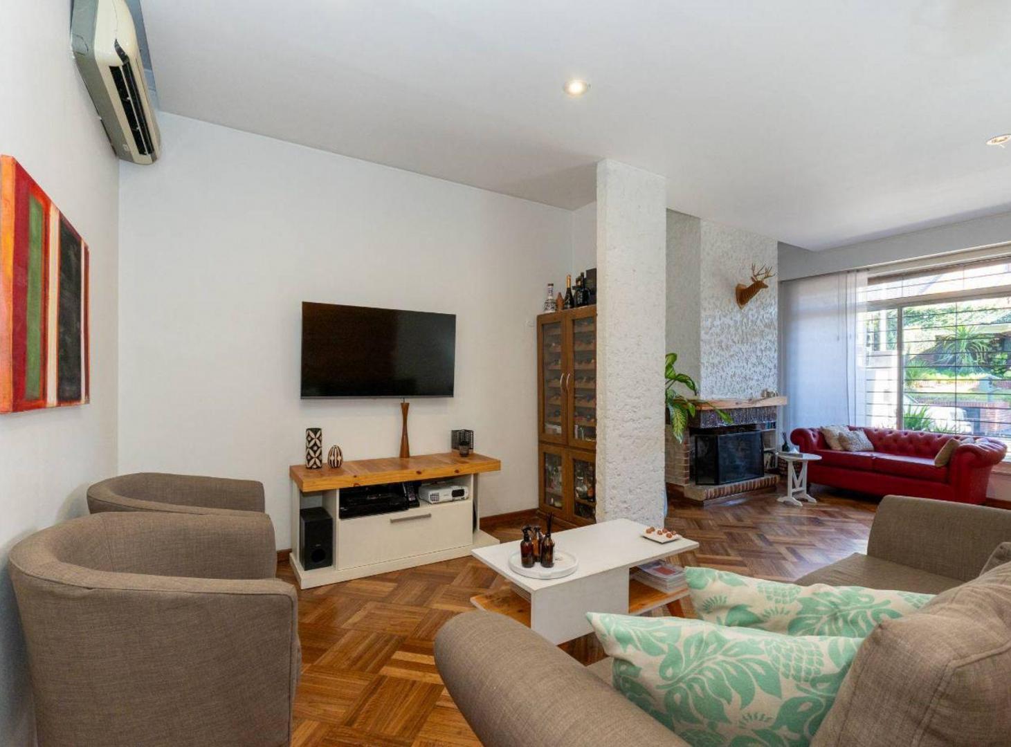 Foto de CASA 5 AMBIENTES VILLA SARMIENTO ZONA WARD, imagen 3