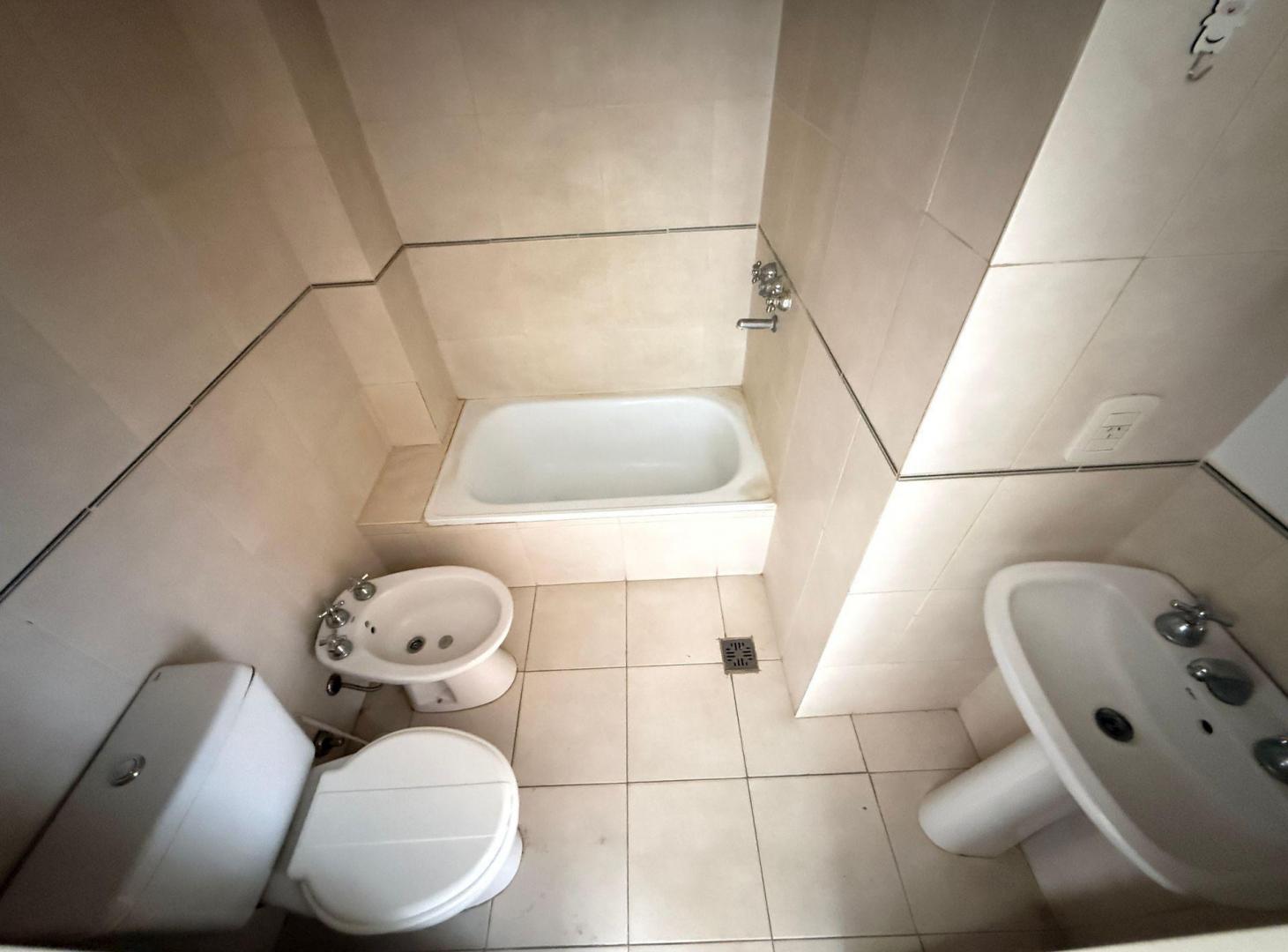 Foto de ALQUILER DEPARTAMENTO MONOAMBIENTE LA PLATA, imagen 4