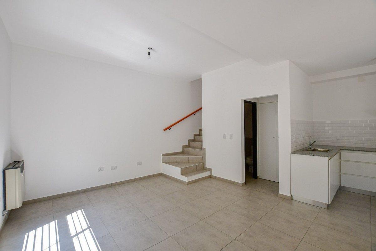 Foto de DUPLEX EN VENTA EN LA PLATA, imagen 2
