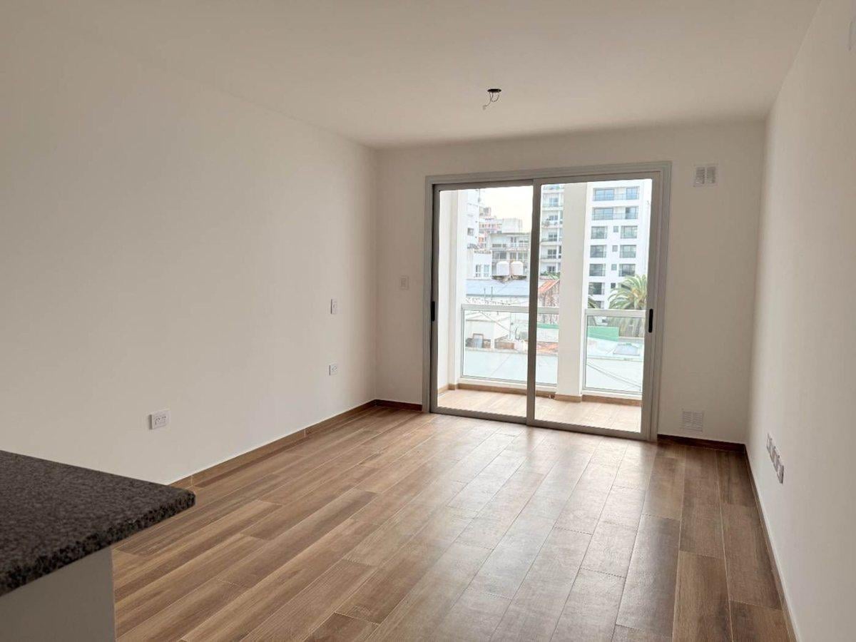 Foto de DEPARTAMENTO MONOAMBIENTE EN VENTA - LA PLATA, imagen 4