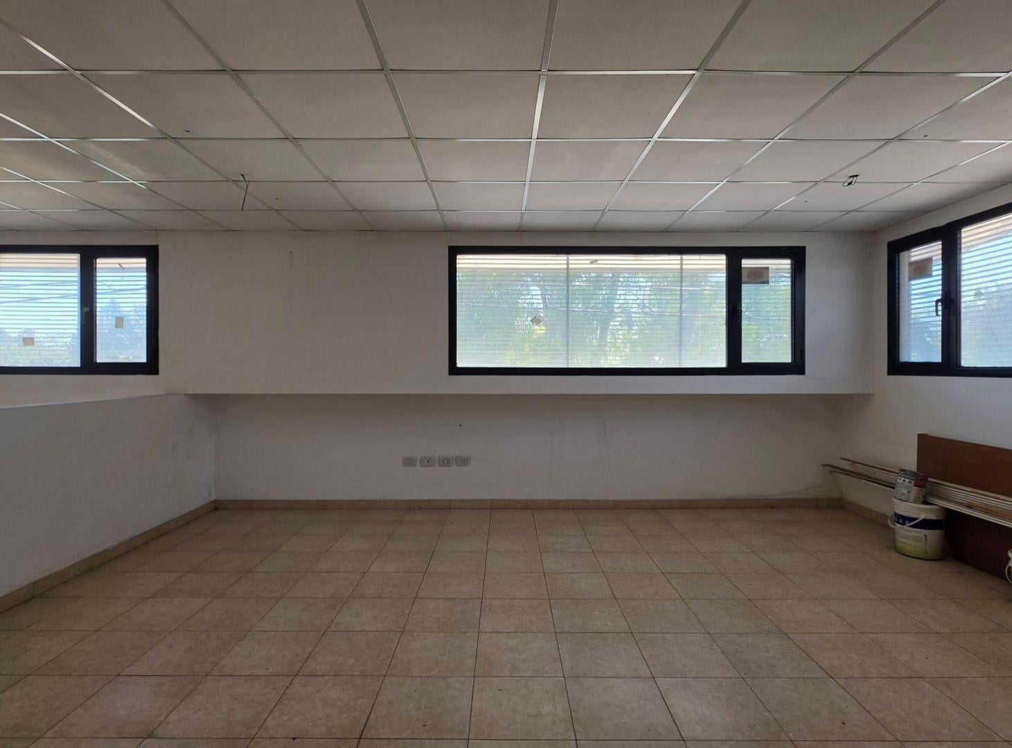 Foto de OFICINA EN VENTA EN GONNET, imagen 4
