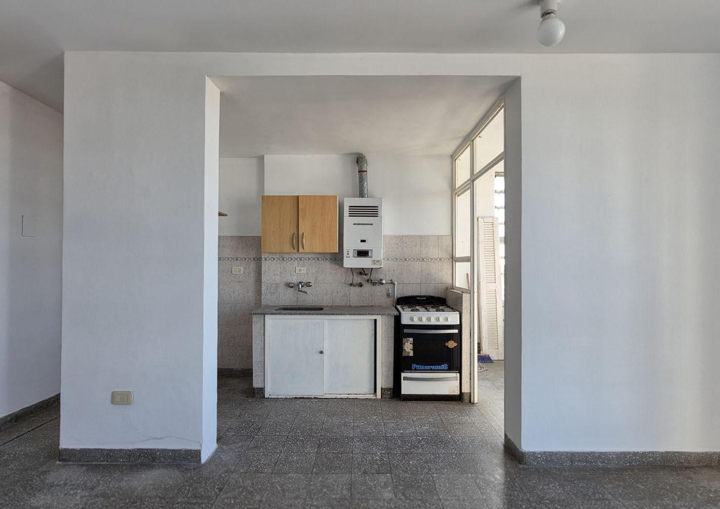 Foto de DEPARTAMENTO EN VENTA EN LA PLATA PARQUE SAAVEDRA, imagen 2