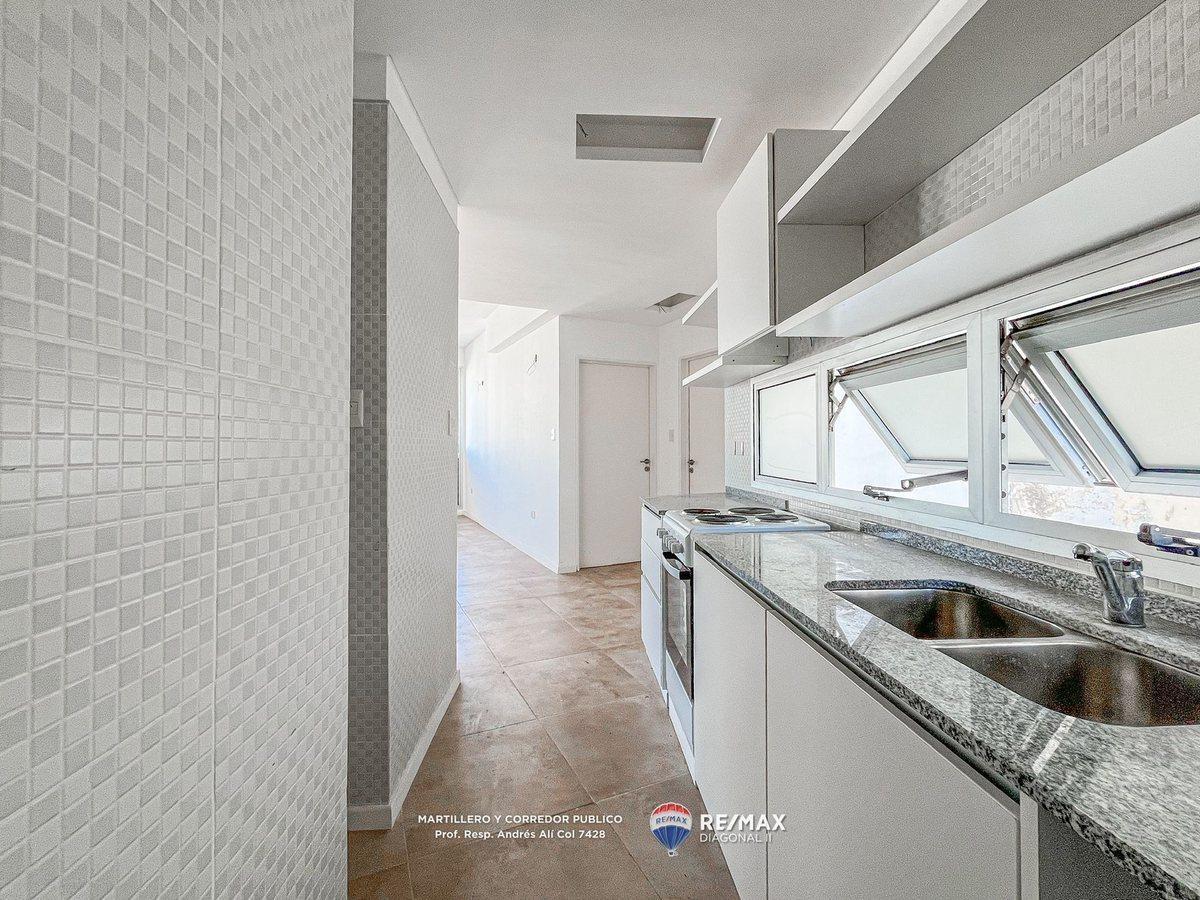 Foto de DEPARTAMENTO EN VENTA CON COCHERA EN LA PLATA, imagen 2