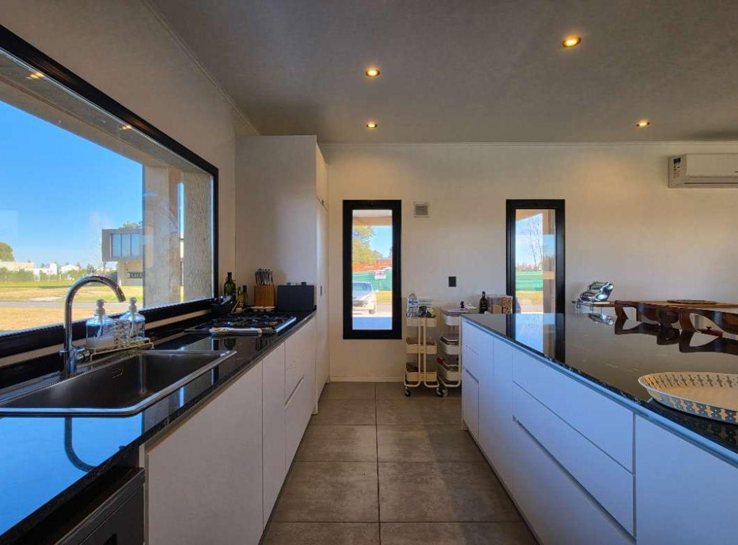 Foto de VENTA DE CASA EN AREA 60 - LA VICTORIA, imagen 5