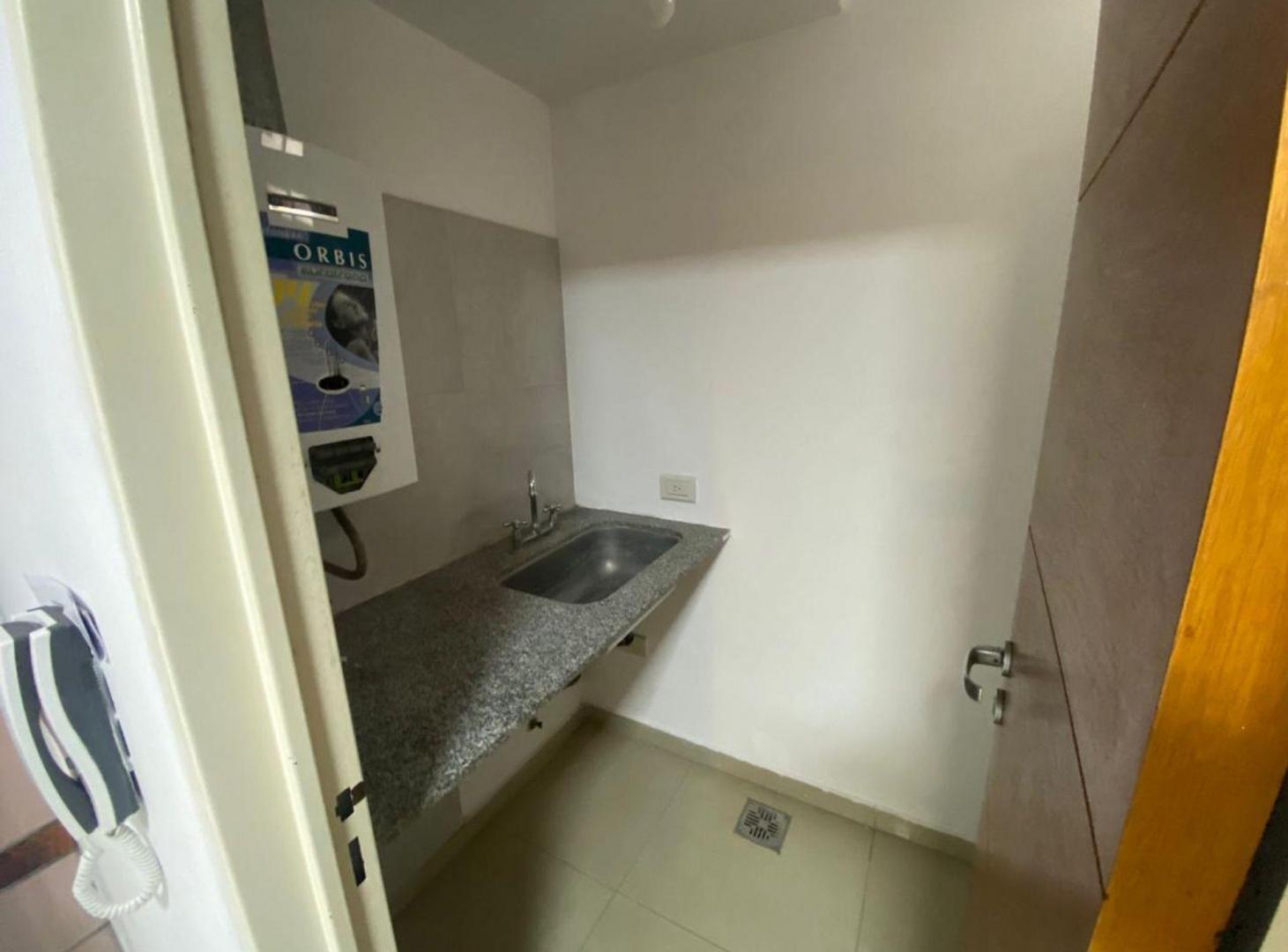 Foto de VENTA SEMIPISO 2 DORMITORIOS CON BALCÓN LA PLATA, imagen 5
