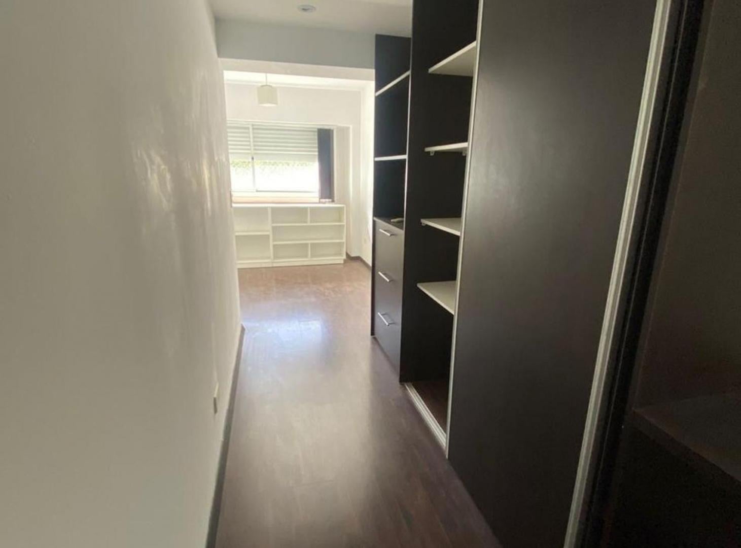 Foto de VENTA SEMIPISO 2 DORMITORIOS CON BALCÓN LA PLATA, imagen 2