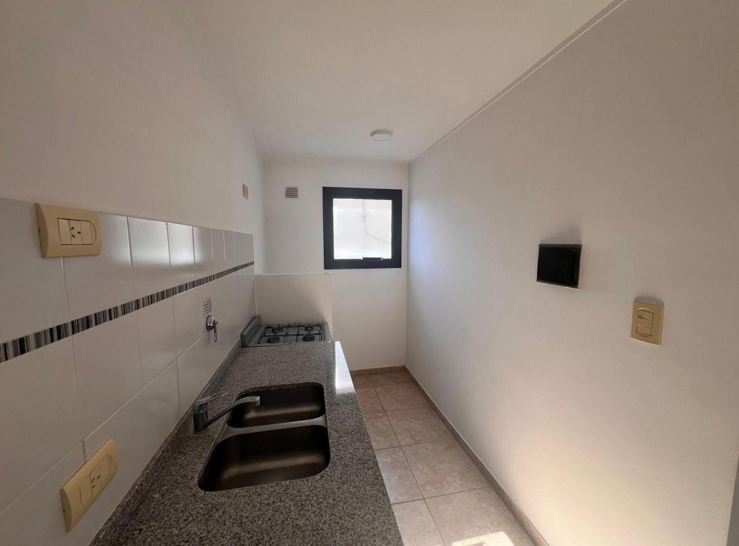 Foto de DEPARTAMENTO MONOAMBIENTE EN ALQUILER EN LA PLATA, imagen 3