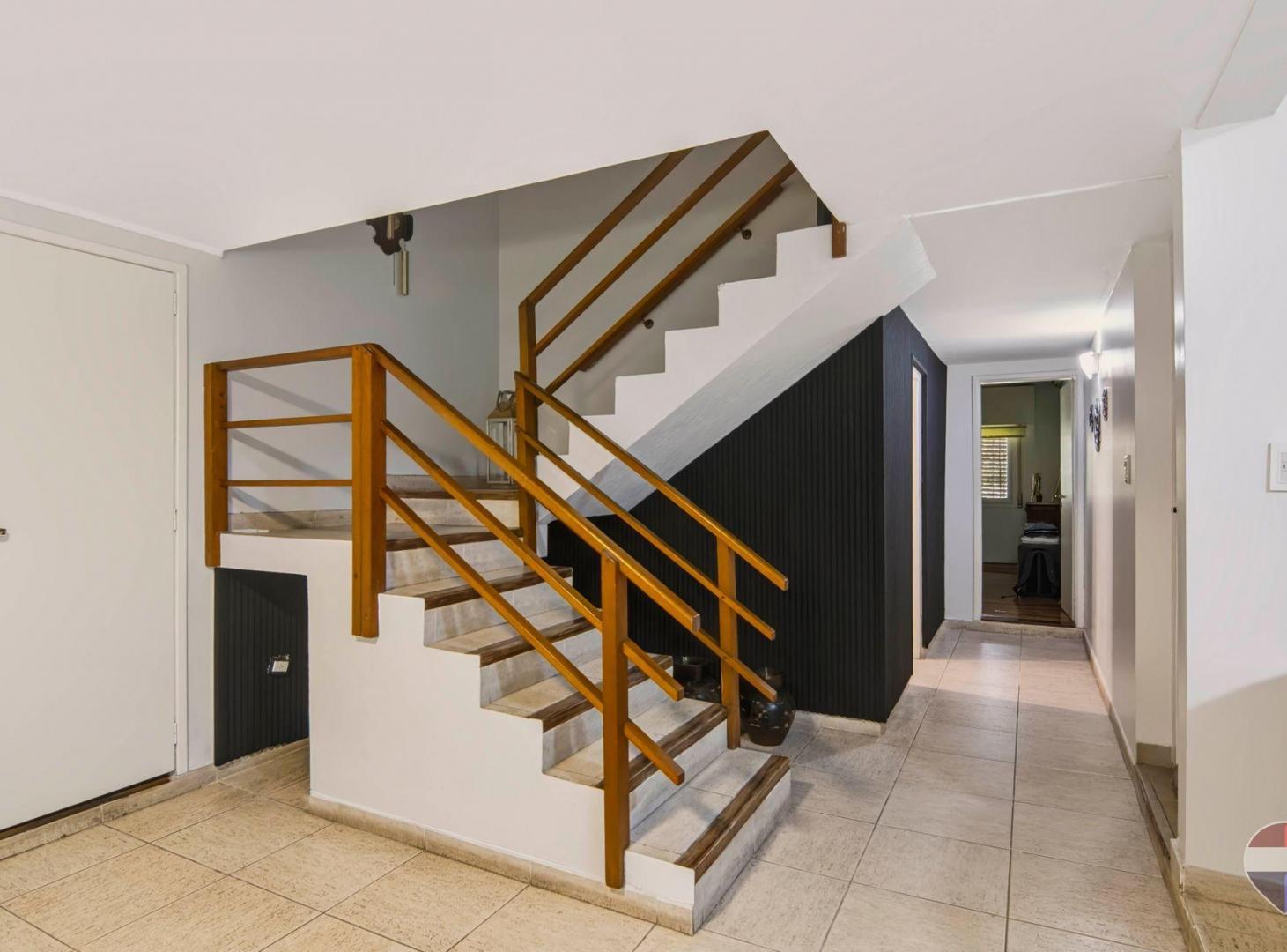 Foto de CASA EN VENTA GONNET, imagen 3