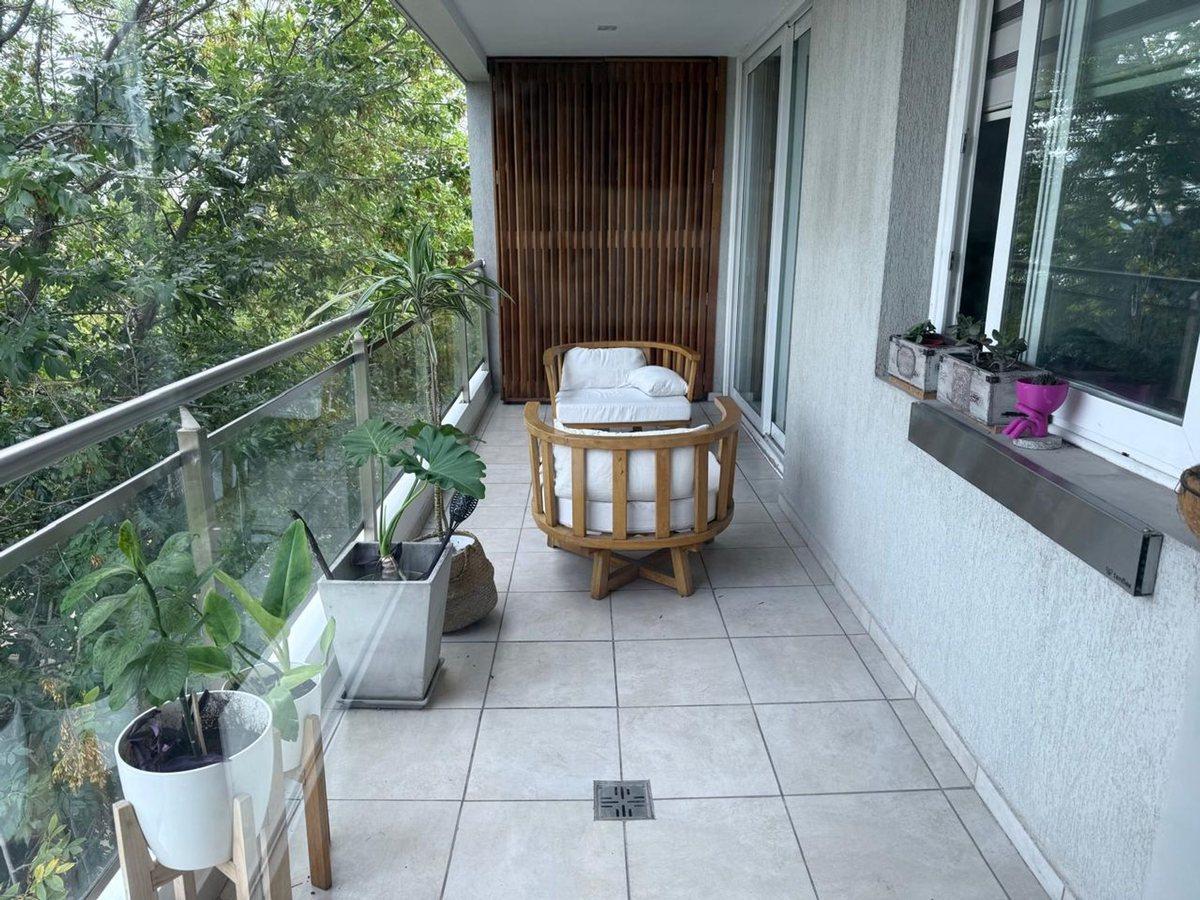Foto de Departamento 2 dormitorios y cochera en alquiler, imagen 2