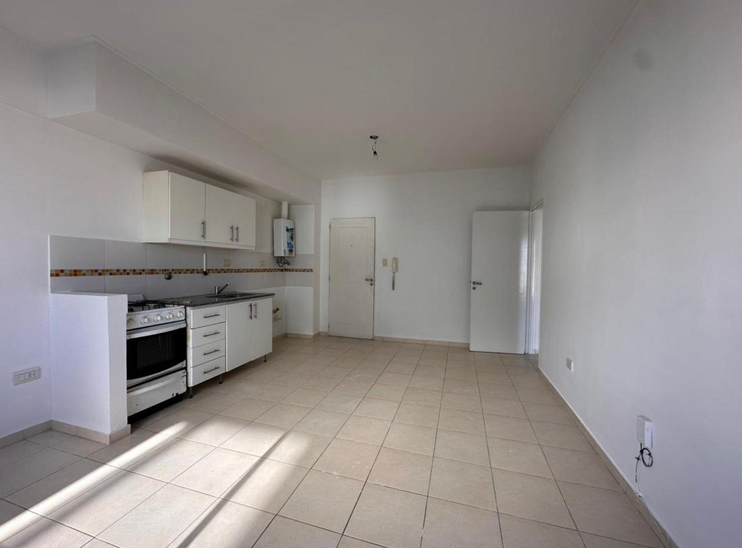 Foto de VENTA DEPARTAMENTO 1 DORMITORIO CON COCHERA, imagen 2