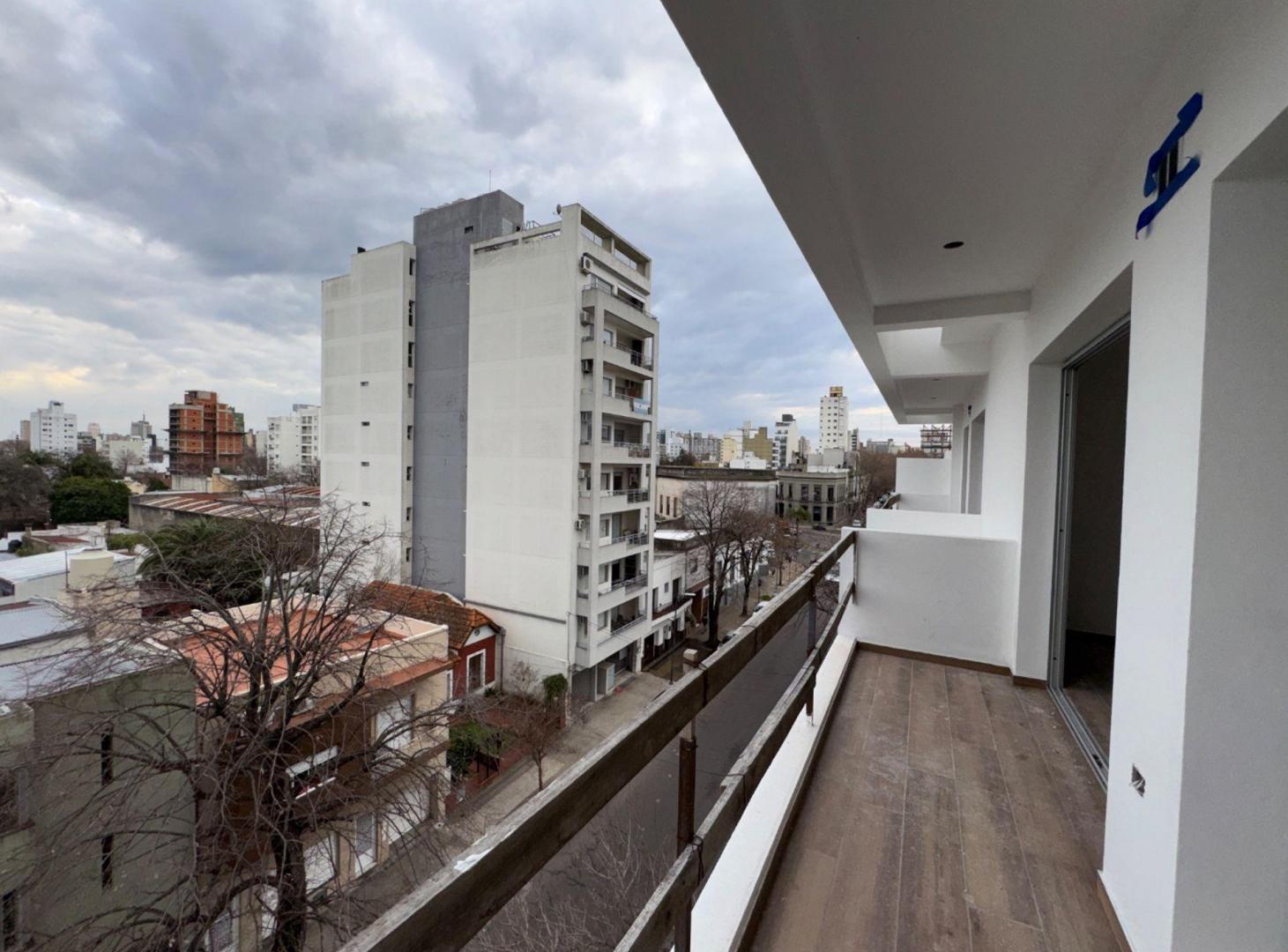 Foto de VENTA 1 dormitorio con balcón PISO 4 en LA PLATA, imagen 3