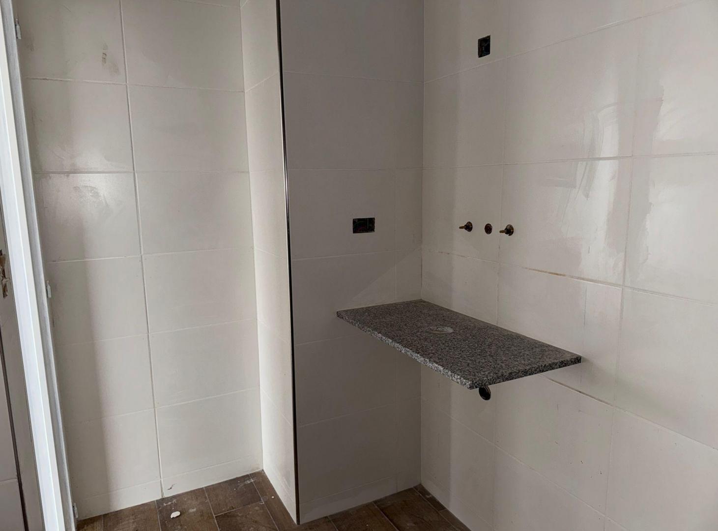 Foto de VENTA 1 dormitorio con balcón PISO 4 en LA PLATA, imagen 4