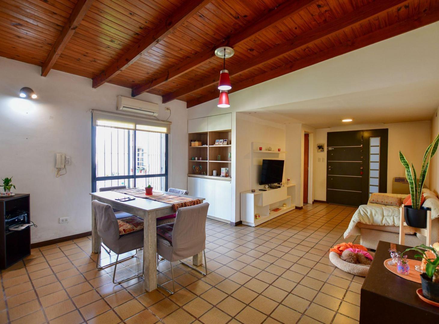 Foto de CASA EN VENTA EN LA PLATA, imagen 2