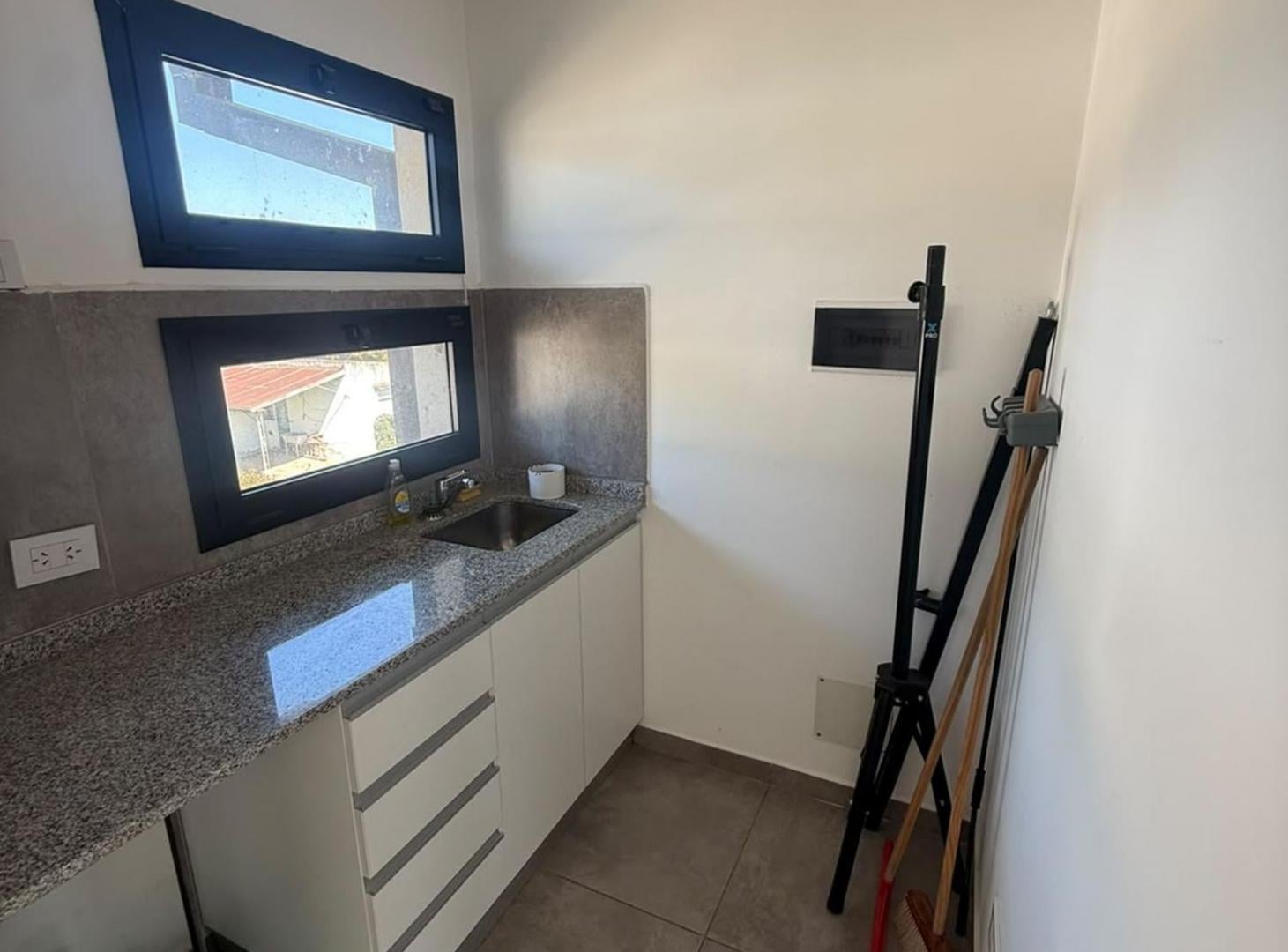 Foto de Oficina en venta en Villa Elisa, imagen 1