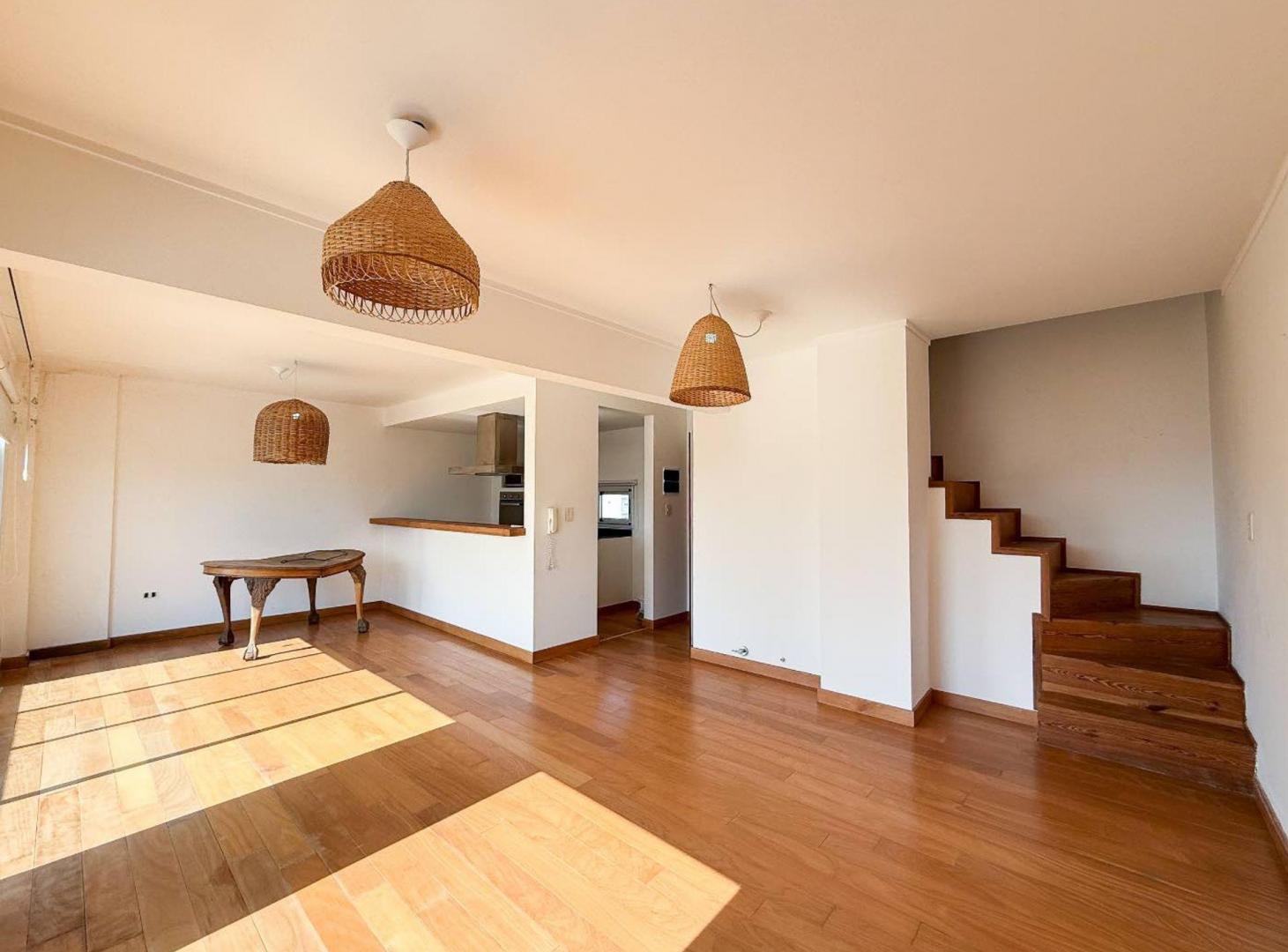 Foto de DEPARTAMENTO 2 DORMITORIOS, VENTA LA PLATA COCHERA, imagen 5