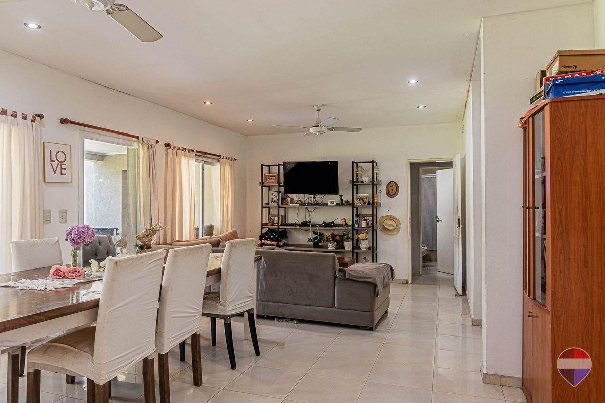 Foto de Casa en Venta en Haras del Sur, imagen 2