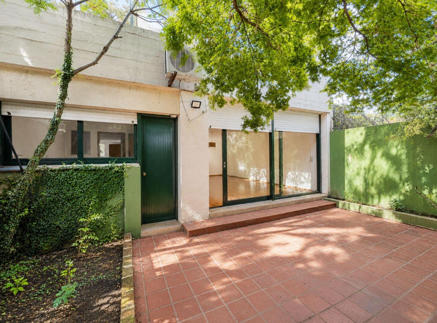 Foto de Venta casa patio y cochera La Plata, imagen 1