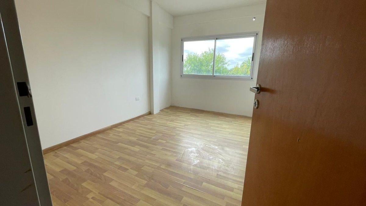 Foto de Departamento en alquiler en La Plata, imagen 1